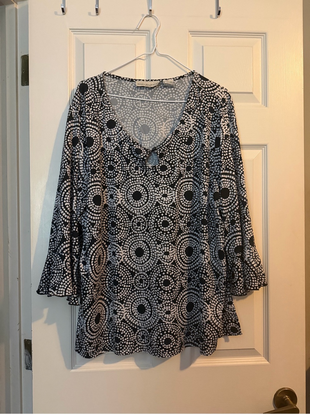 Requirements Black & White Circular Pattern V-Neck Tunic
